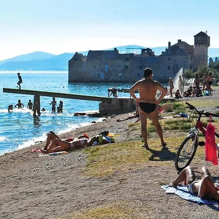 Stunning In Kastel Gomilica With Wifi Apartment Kastela