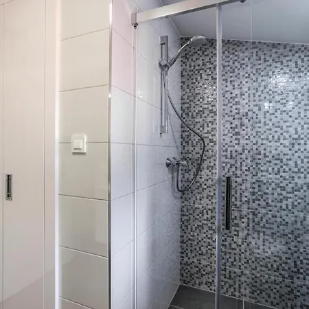 Stunning In Kastel Gomilica With Wifi Apartment *