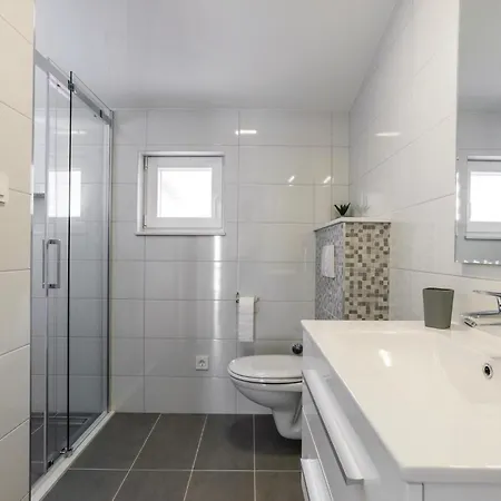 Stunning In Kastel Gomilica With Wifi Apartment Kastela